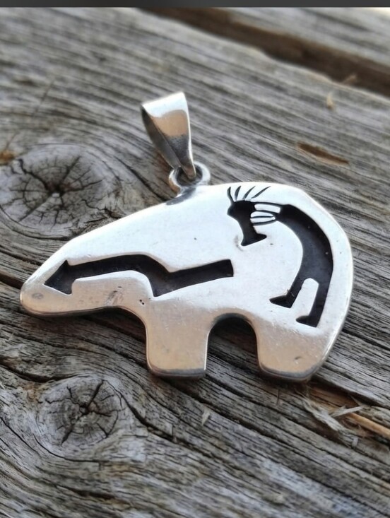 Jewelry - Sterling Silver Bear Fetish with Kokopelli pendant
